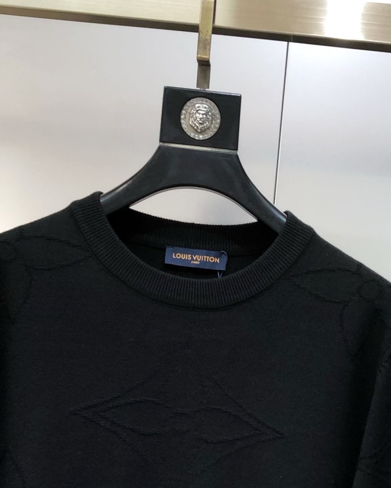 l0vis Vvtt0n sweater